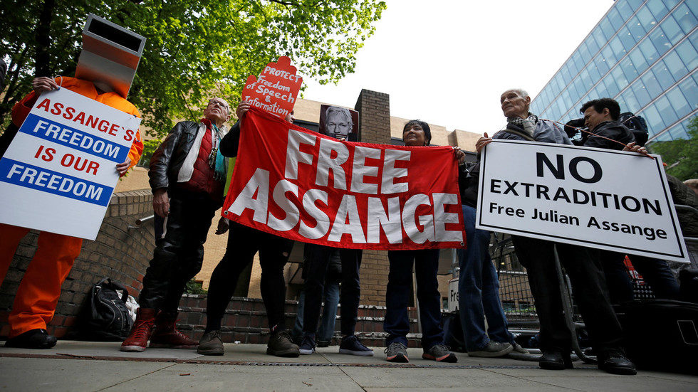 assange protest
