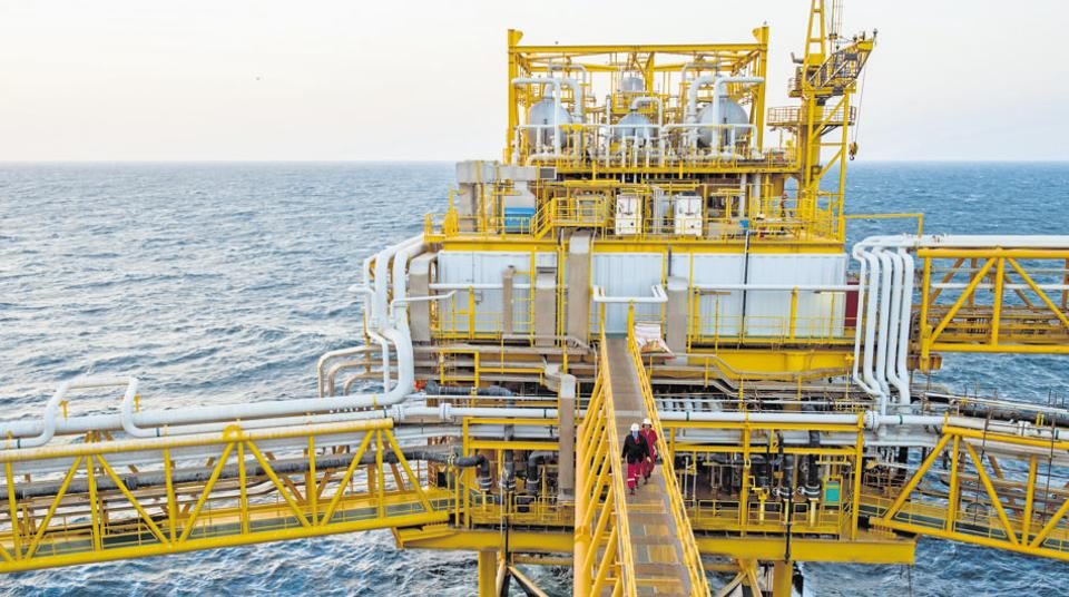 Click to enlarge oil drill