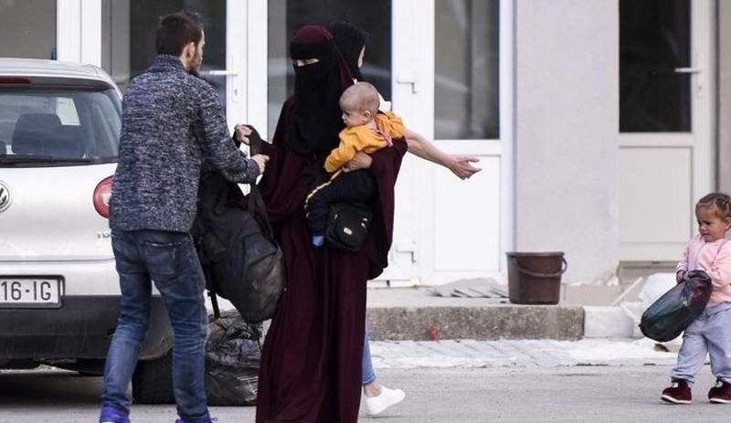 Click to enlarge jihadi wife return syria kosovo
