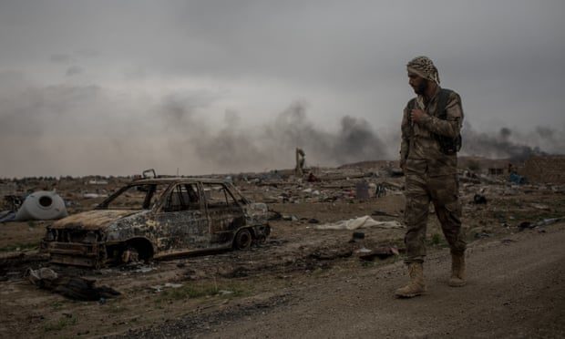 Click to enlarge syrian democratic forces fighter isis