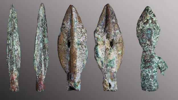 Click to enlarge arrow heads were