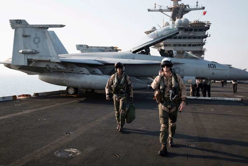 Click to enlarge Navy pilots