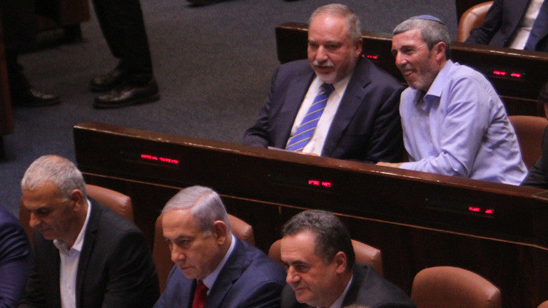 Click to enlarge Benjamin Netanyahu, Avigdor Lieberman