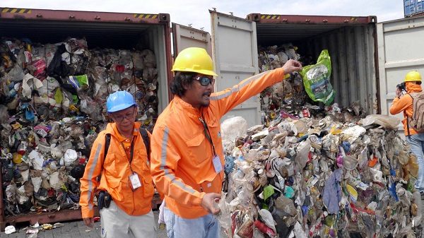 Click to enlarge Cargo containers containing tonnes of garbage