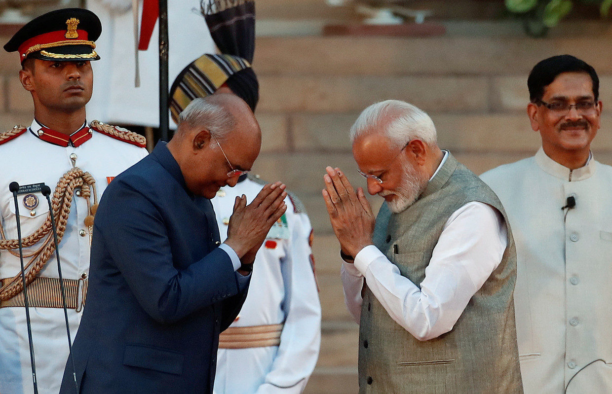 Click to enlarge Modi and President Ram Nath Kovind
