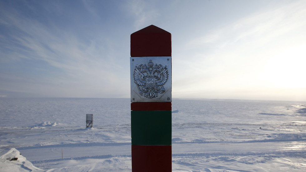 Click to enlarge Russian border mark
