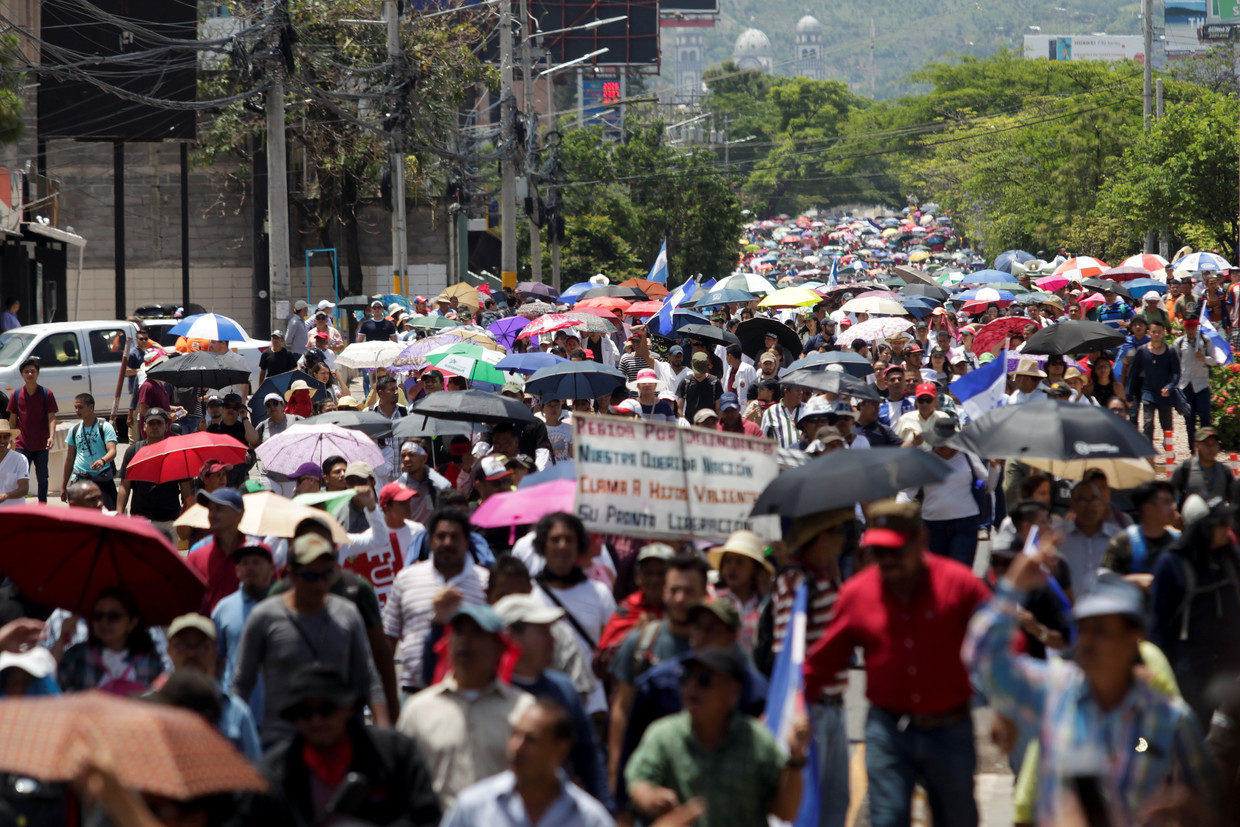 Click to enlarge honduras protest