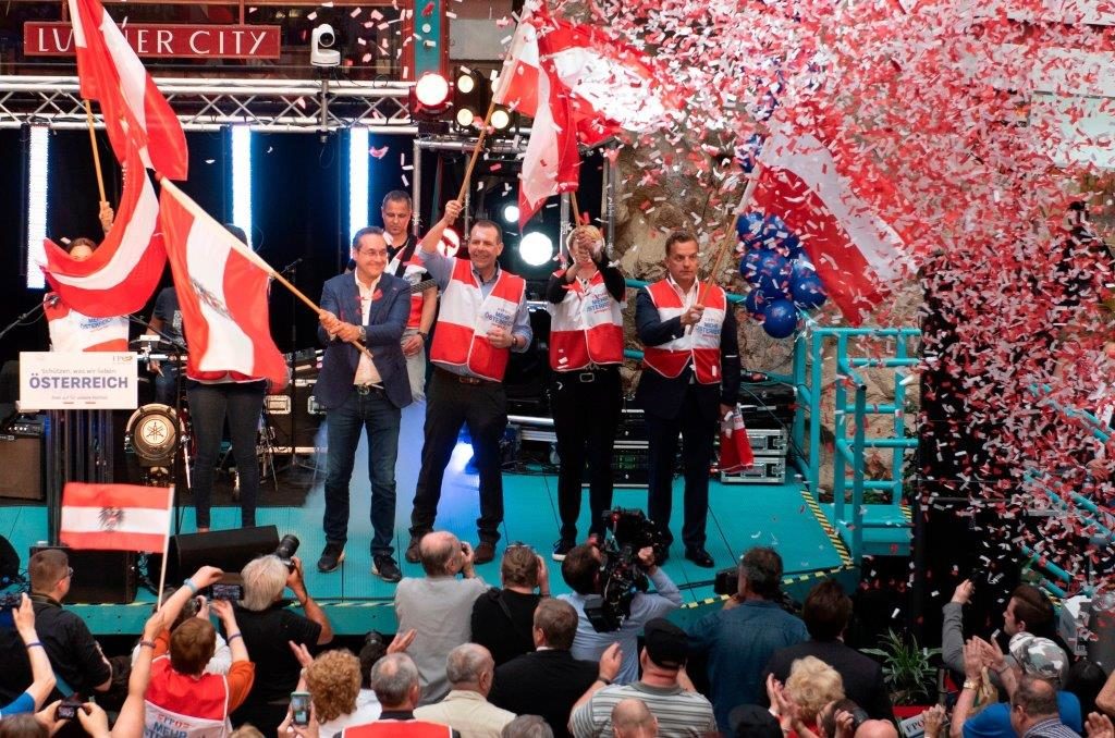 Click to enlarge strache rally austria