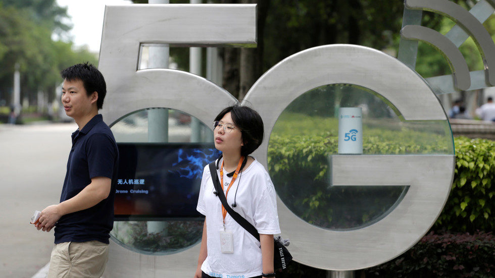 Click to enlarge chinese students 5G huawei