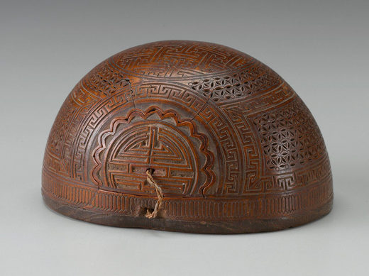 Click to enlarge Dome-shaped cricket carrier