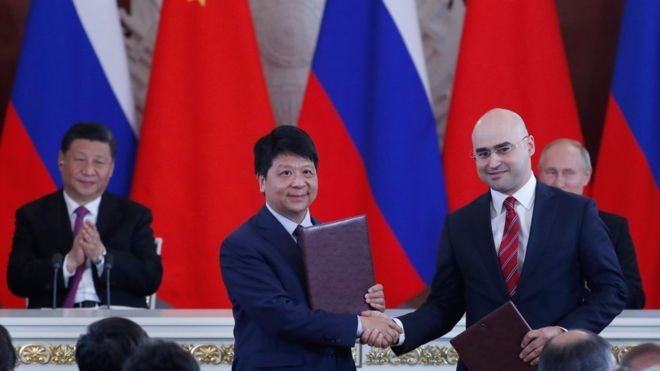 Click to enlarge Huawei Deputy Chairman Guo Ping, MTS President Alexei Kornya
