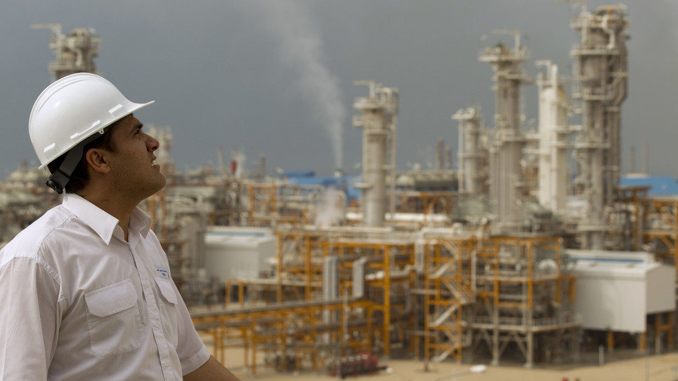 gas refinery iran