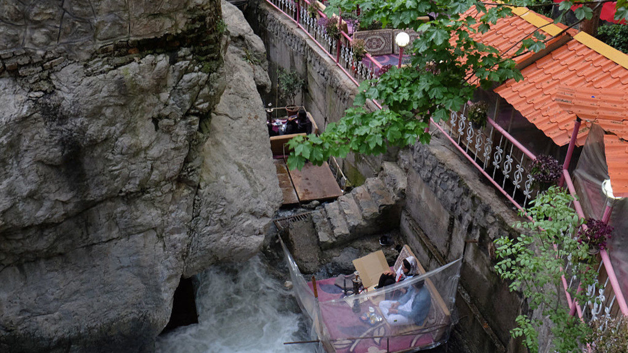 Click to enlarge Tehran cafe, Iran ramadan crackdown