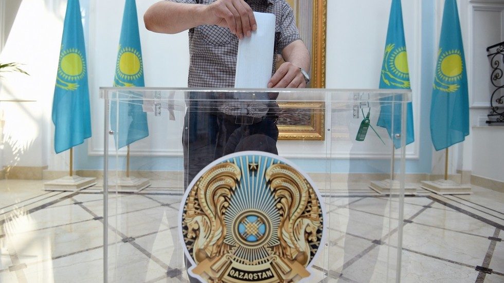 Kazakhstan election ballots voter