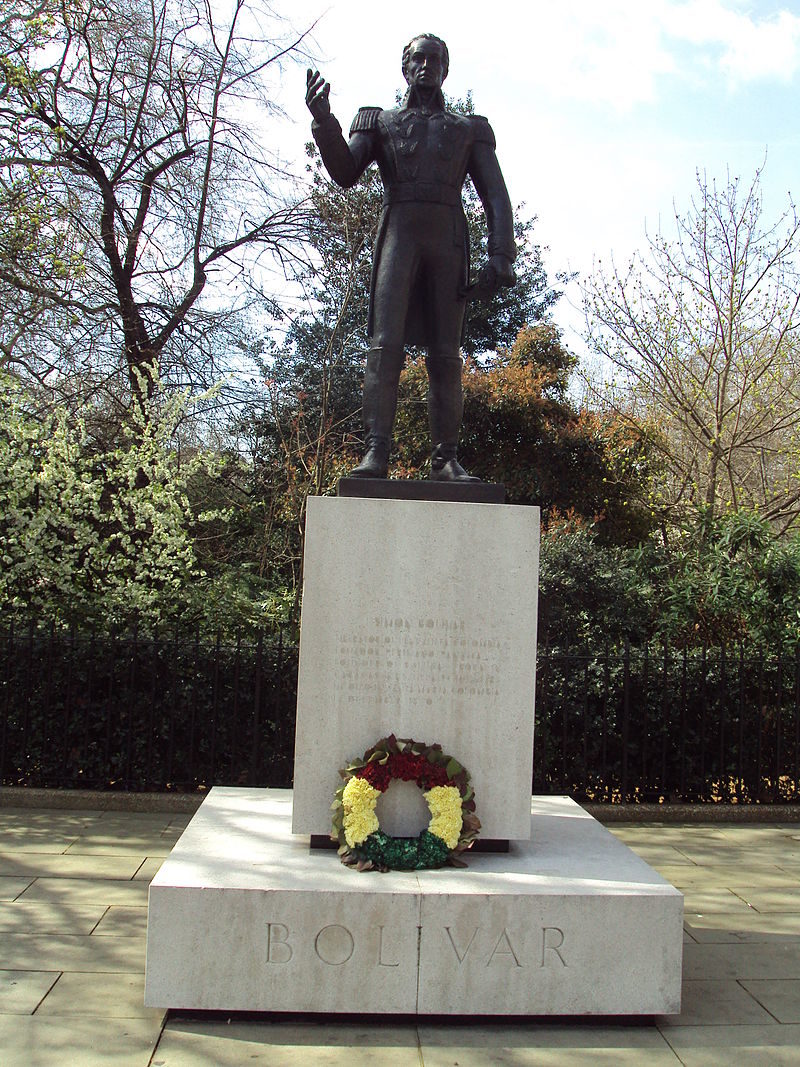 Estatua de Simón Bolívar en Londres. Por lo visto, los ingleses quisieron agradecerle sus servicios con esta escultura.