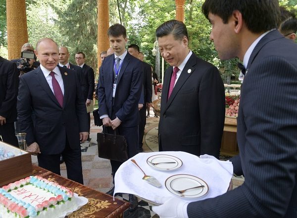 Click to enlarge Putin and Xi Jinping