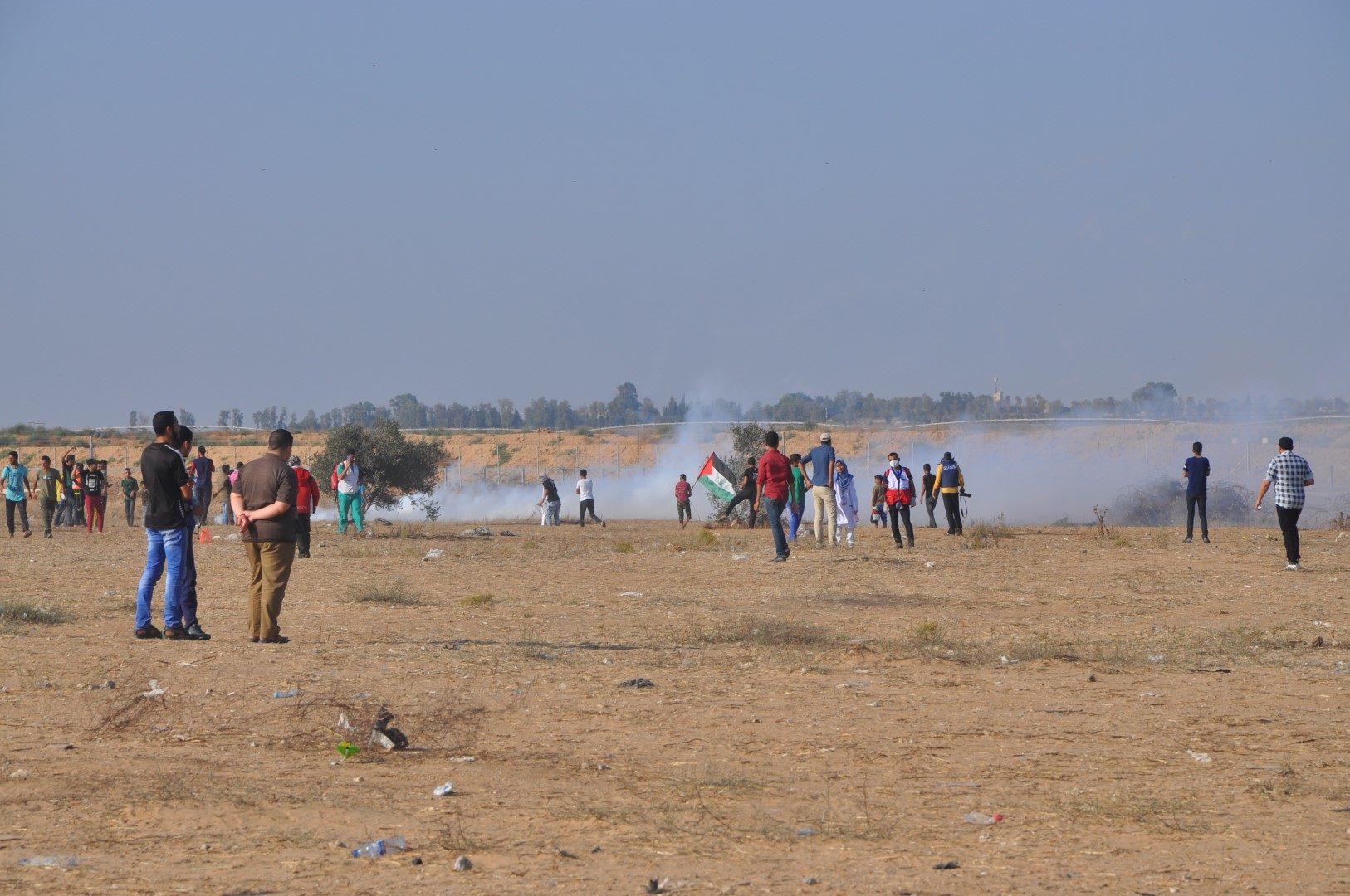 Click to enlarge great march return gaza tear gas 61st week