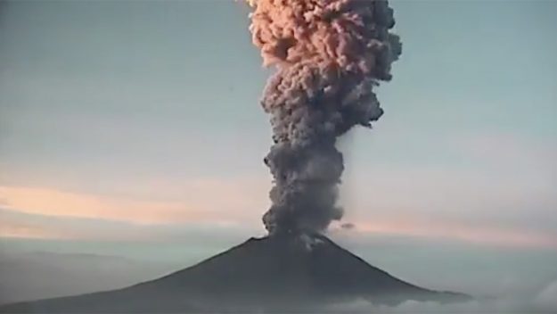Click to enlarge Mexico’s Popocatépetl volcano eruption