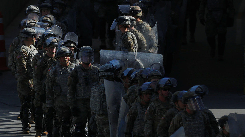 US soldiers mexico border