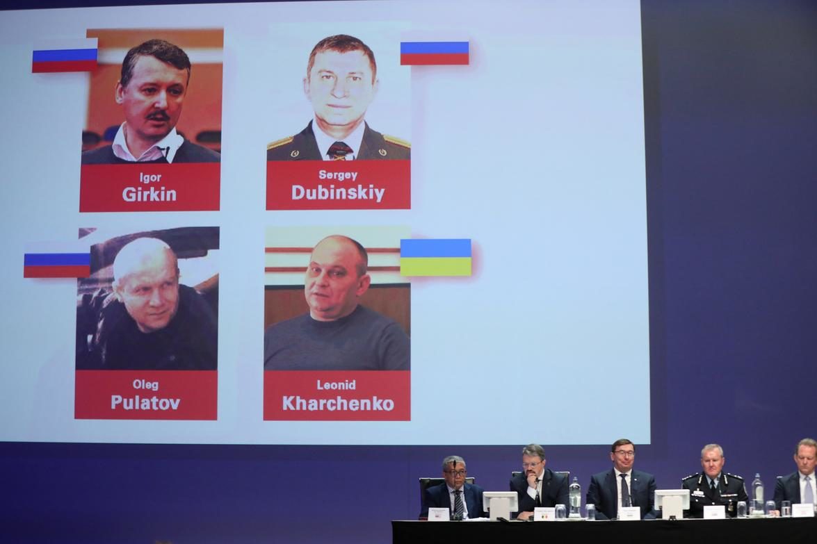 suspects MH17 plane crash
