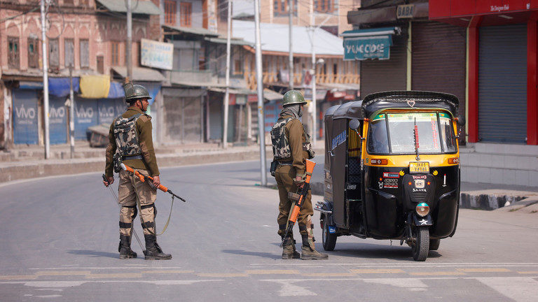 Click to enlarge indian soldiers
