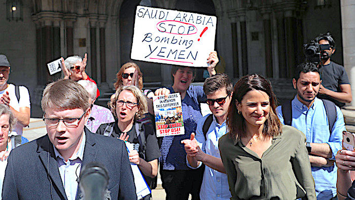 Click to enlarge UK protesters