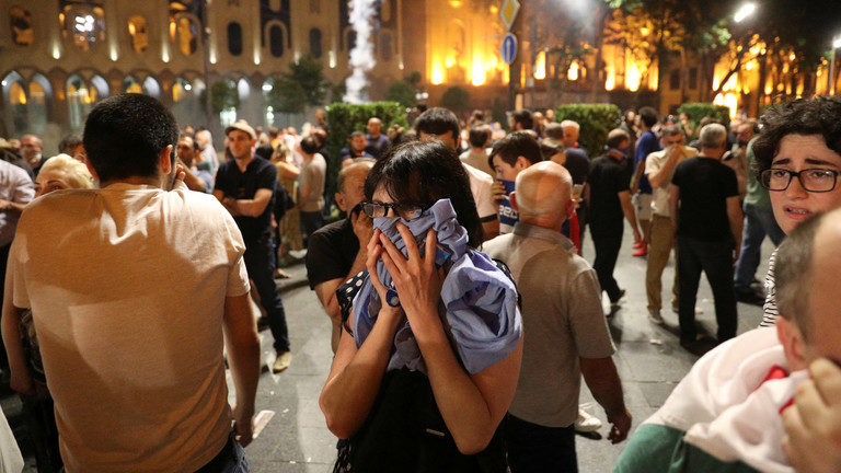 Click to enlarge tbilisi protest