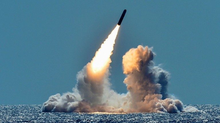 Click to enlarge Trident II D5 missile