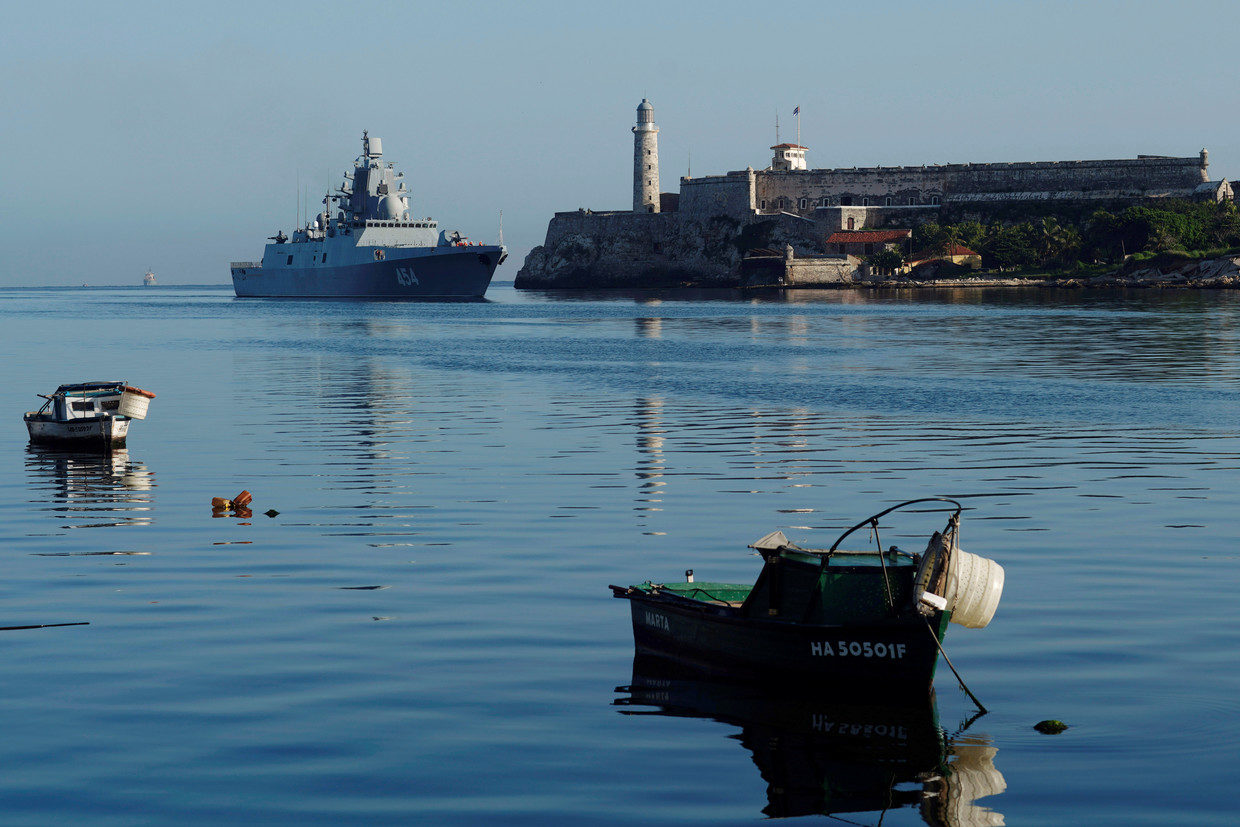 Click to enlarge russia cuba frigate