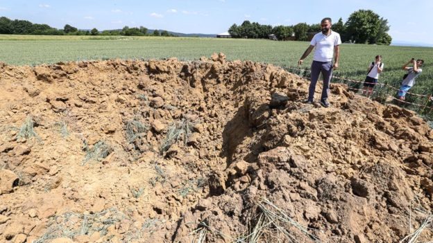 Click to enlarge german field crater
