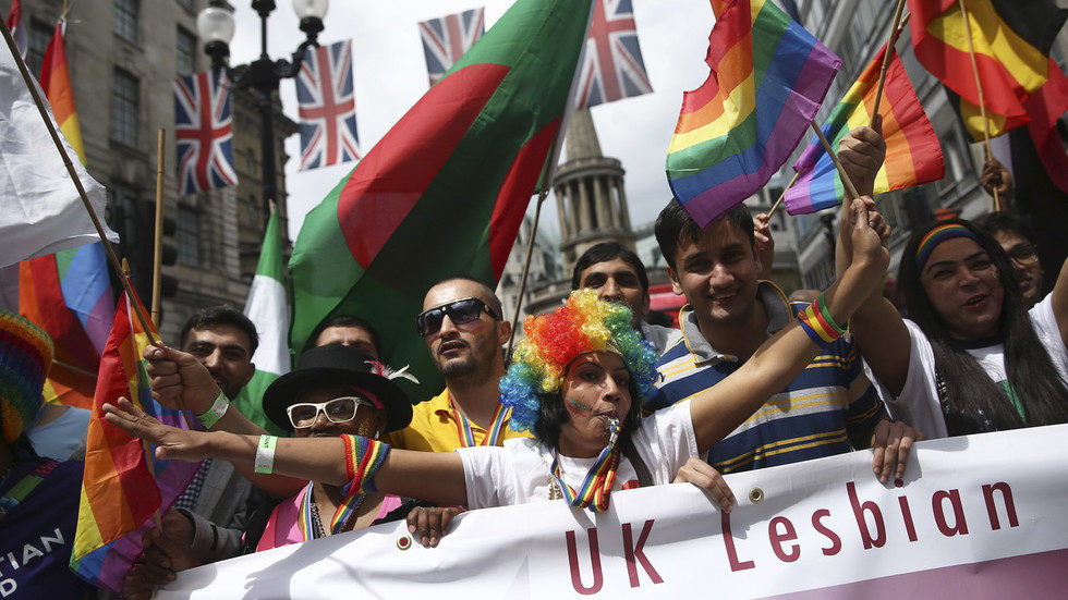 Click to enlarge gay pride parade