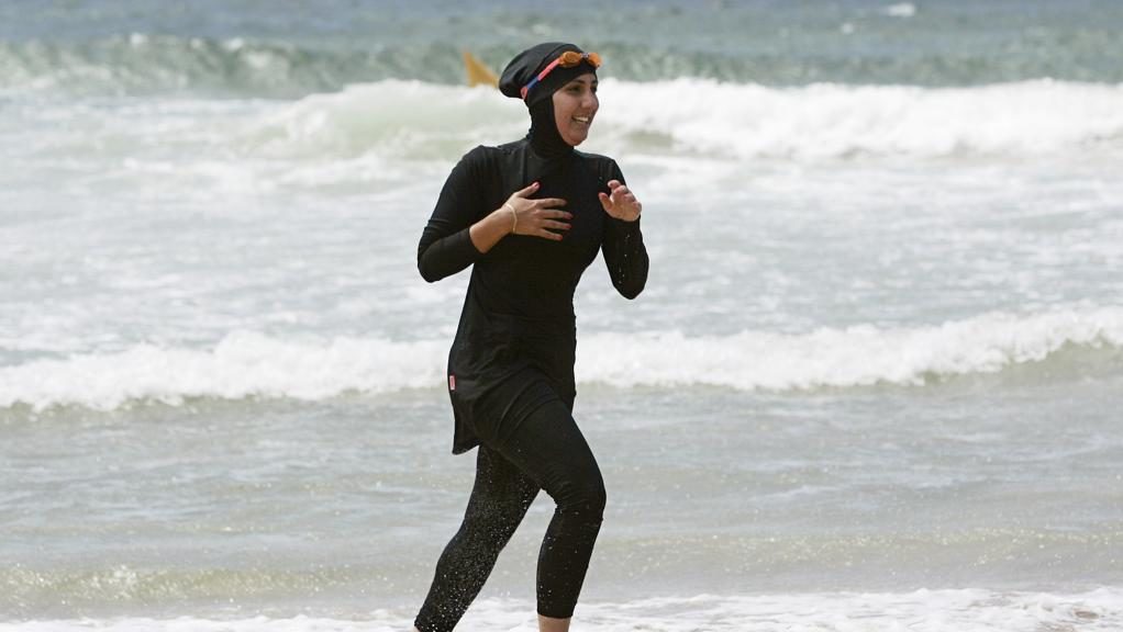 burkini Muslim woman swimming