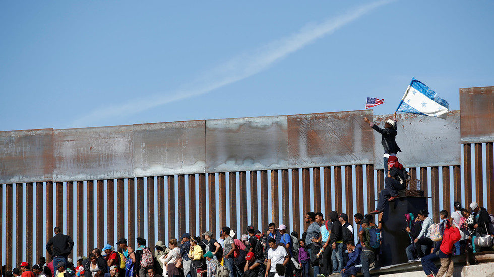 Click to enlarge honduras migrants