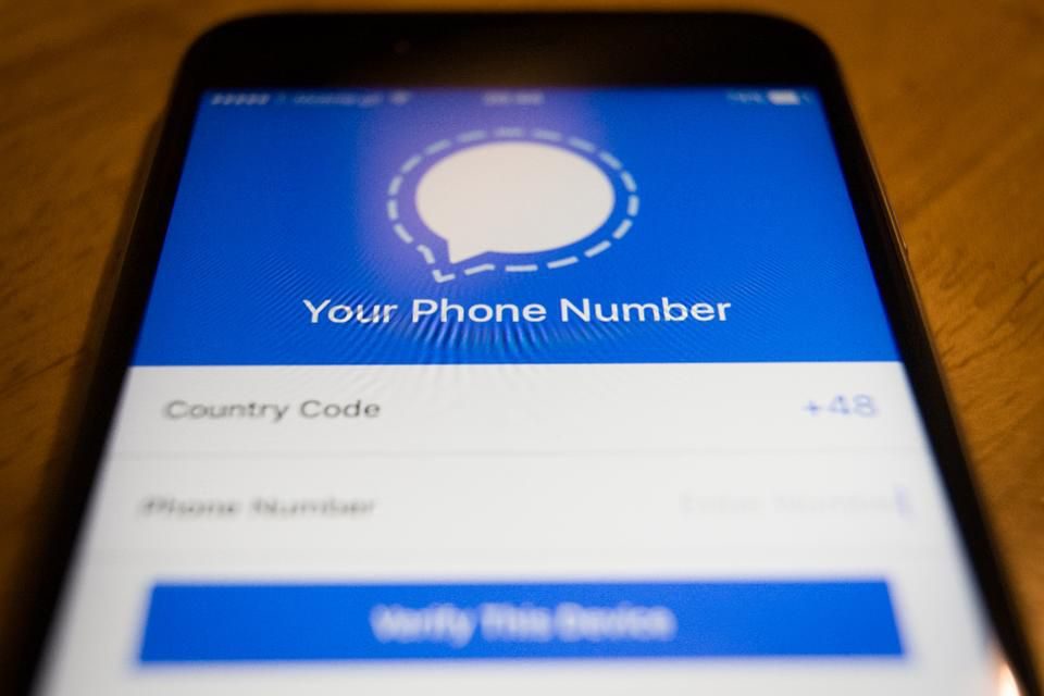 Mobile country code screen