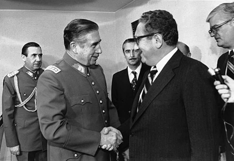 Click to enlarge pinochet kissinger 800px