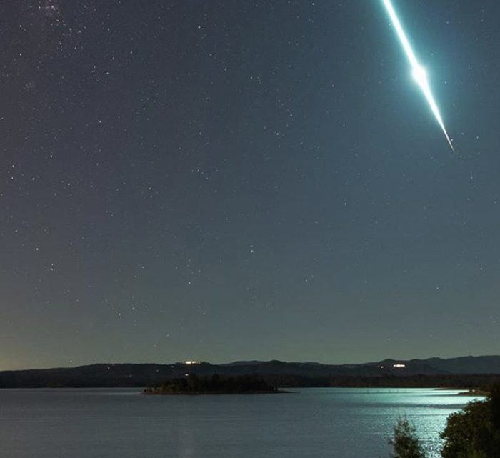 Meteor streaking over Brisbane