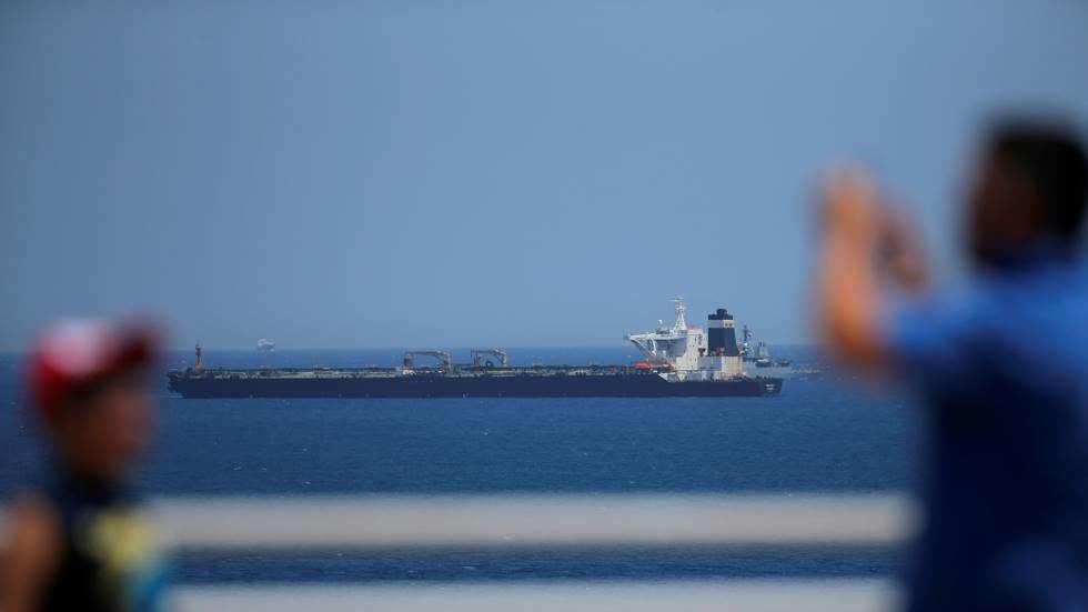 Click to enlarge oil supertanker Grace 1 gibraltar