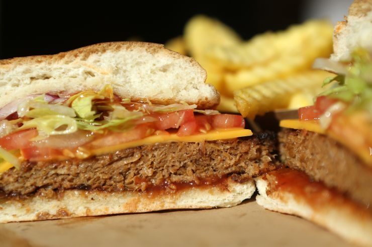 Click to enlarge beyond meat burger