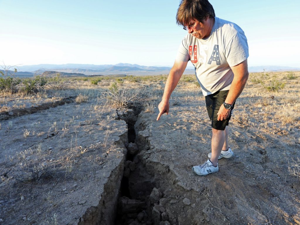 Click to enlarge fissure