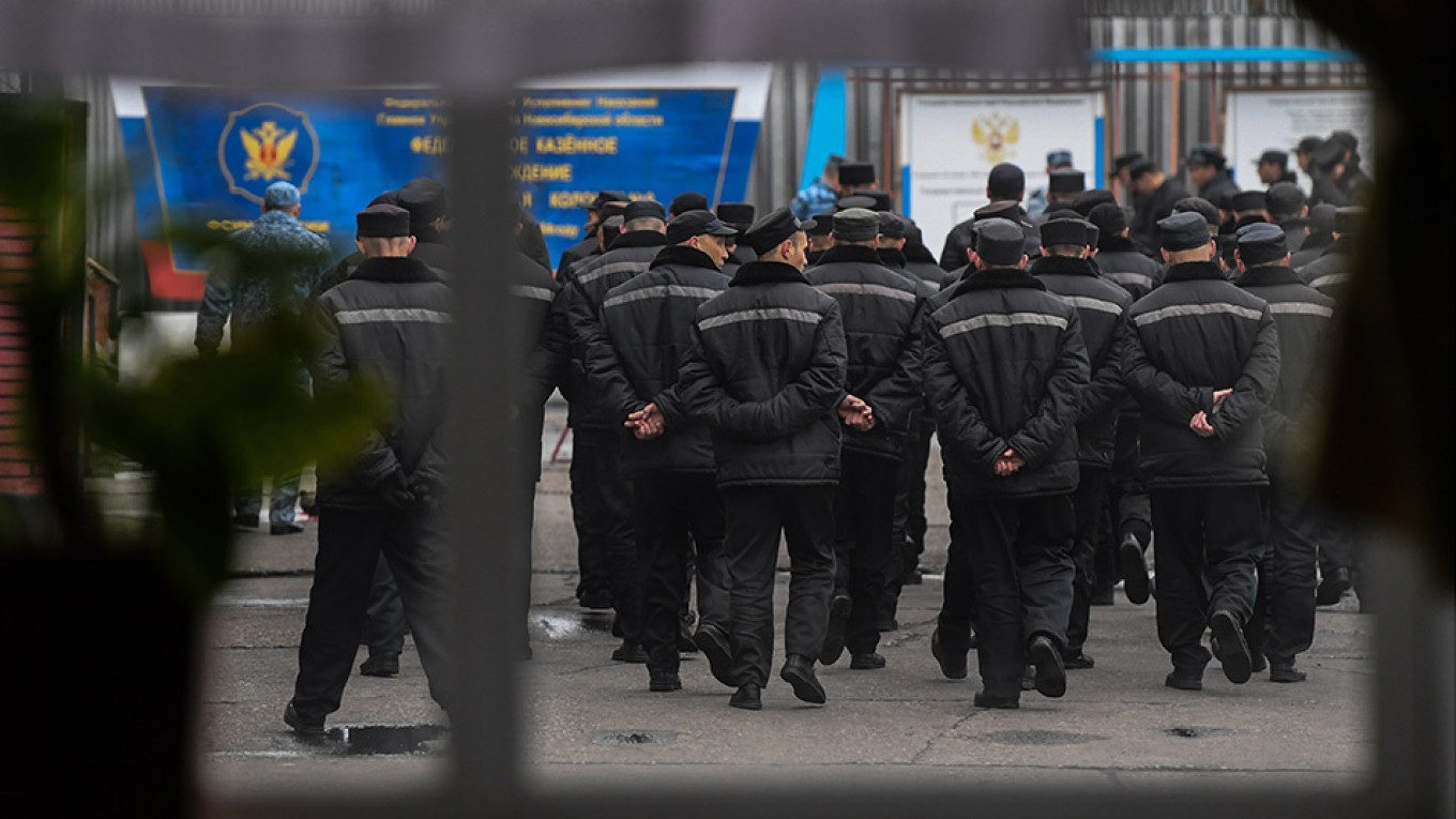 Click to enlarge Russia police