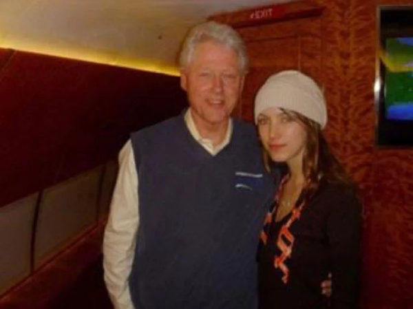 Click to enlarge rachel chandler_bill clinton