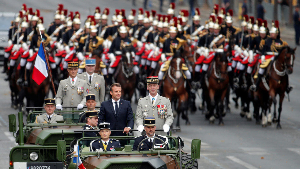macron bastille day parade