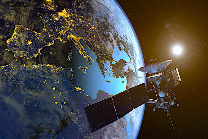 Earth/Satellite