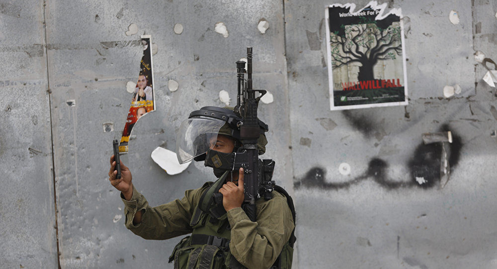 israeli soldier IDF cell phone