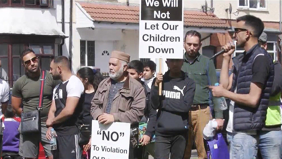 Click to enlarge school protest