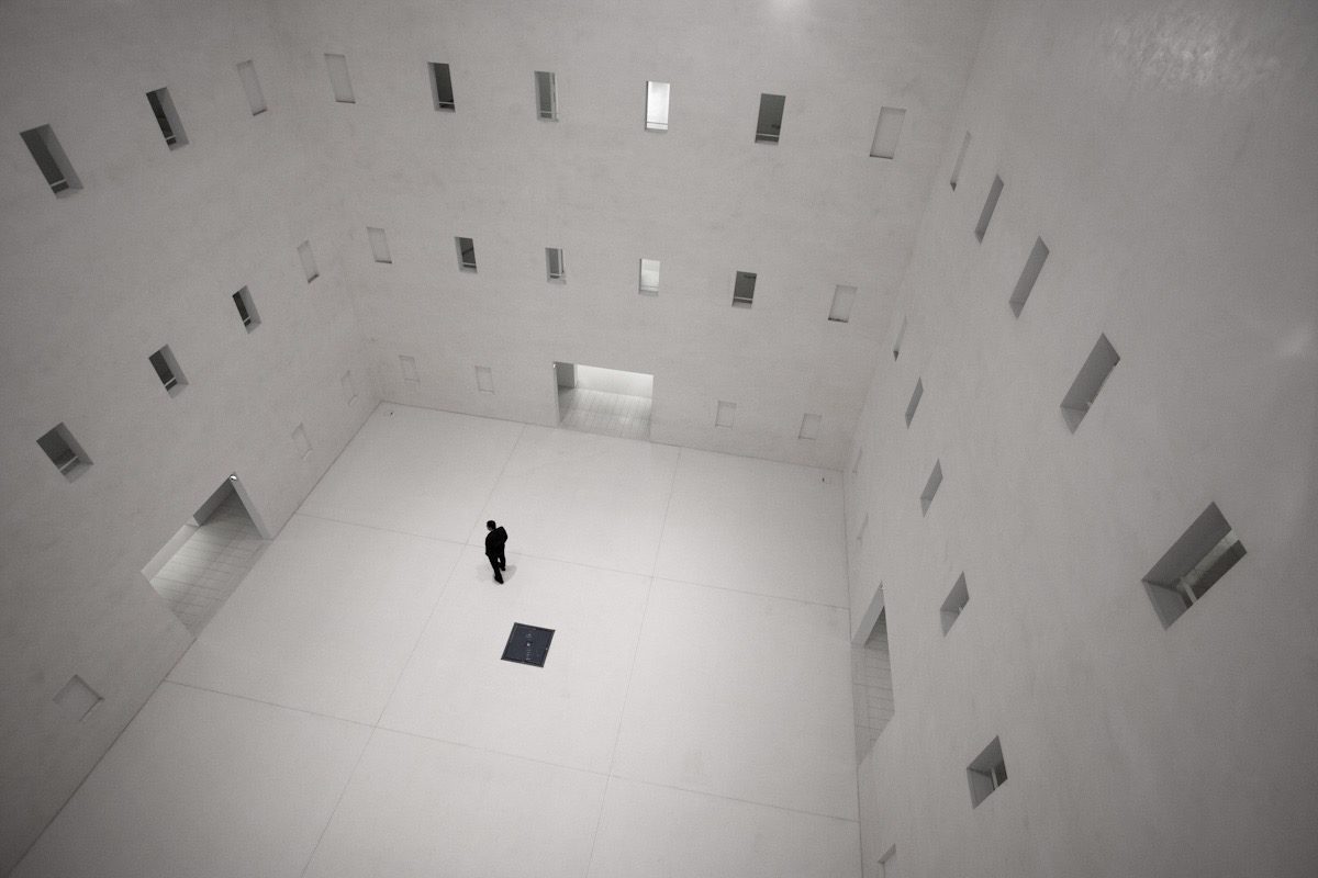 Click to enlarge room
