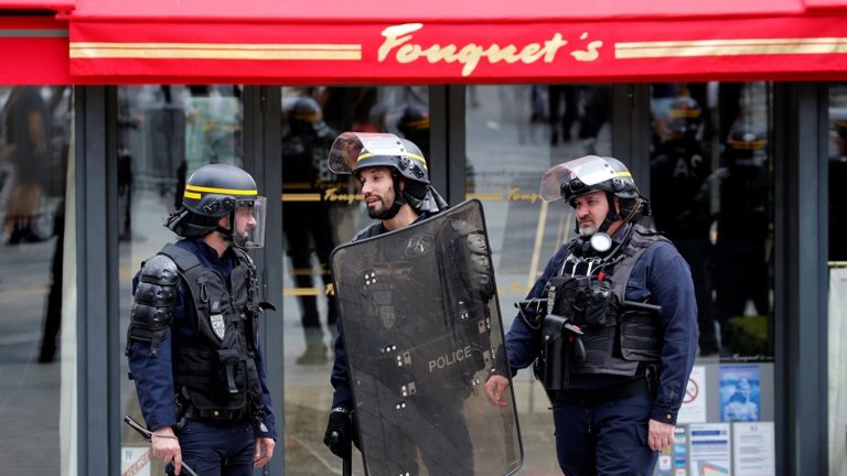 Click to enlarge French riot police