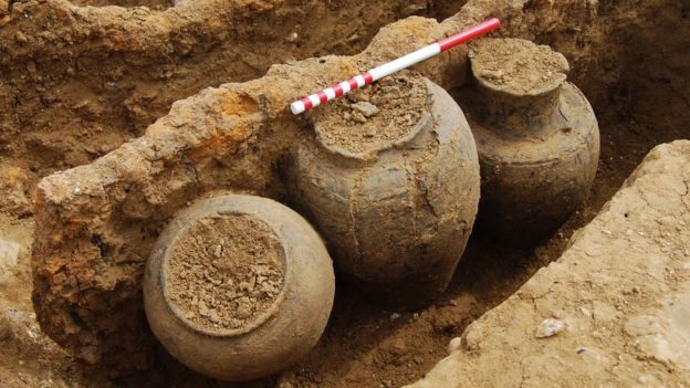 Click to enlarge Pots