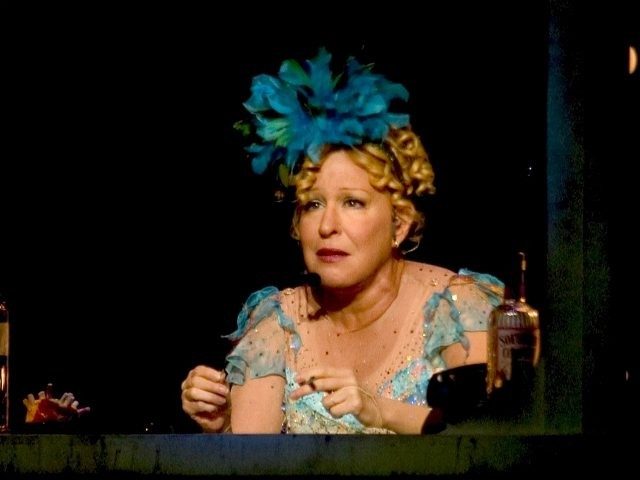 Click to enlarge Bette Midler racist tweets Trump