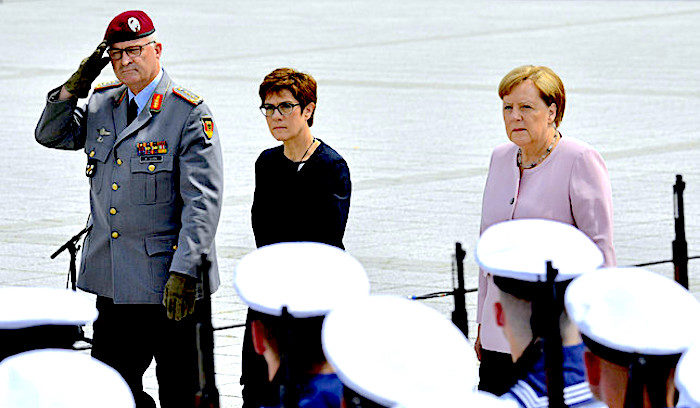 Click to enlarge Merkel/Kramp-Karrenbauer